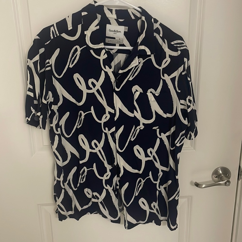 Medium Goodfellow & Co S/S button-up